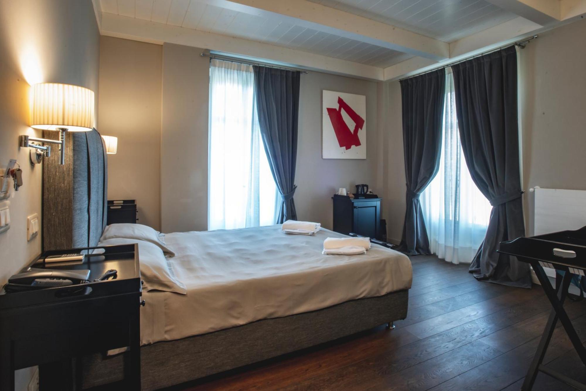Reva Resort Monforte dʼAlba Zewnętrze zdjęcie